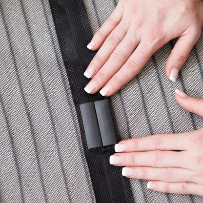 Magic Mesh Deluxe- Hands Free Magnetic Screen Door